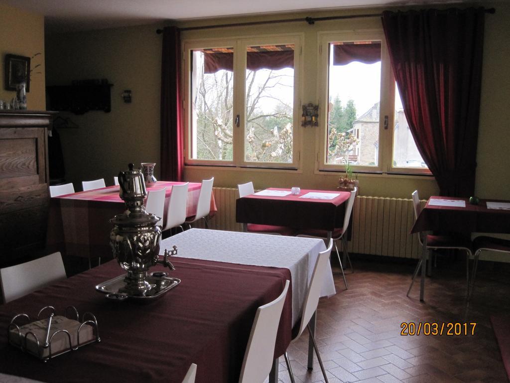Hotel Le Commerce Neuville  Екстер'єр фото