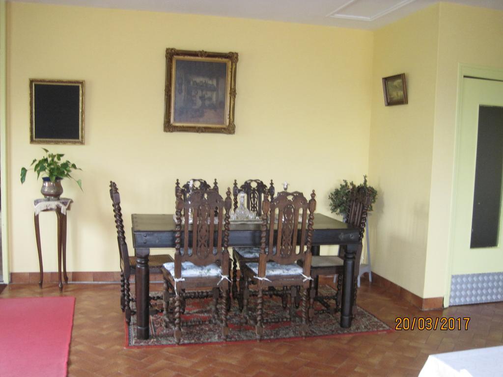 Hotel Le Commerce Neuville  Екстер'єр фото
