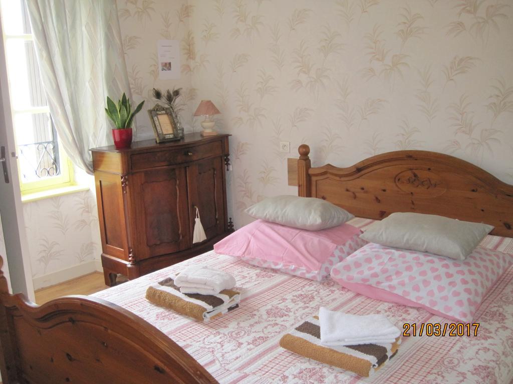 Hotel Le Commerce Neuville  Екстер'єр фото